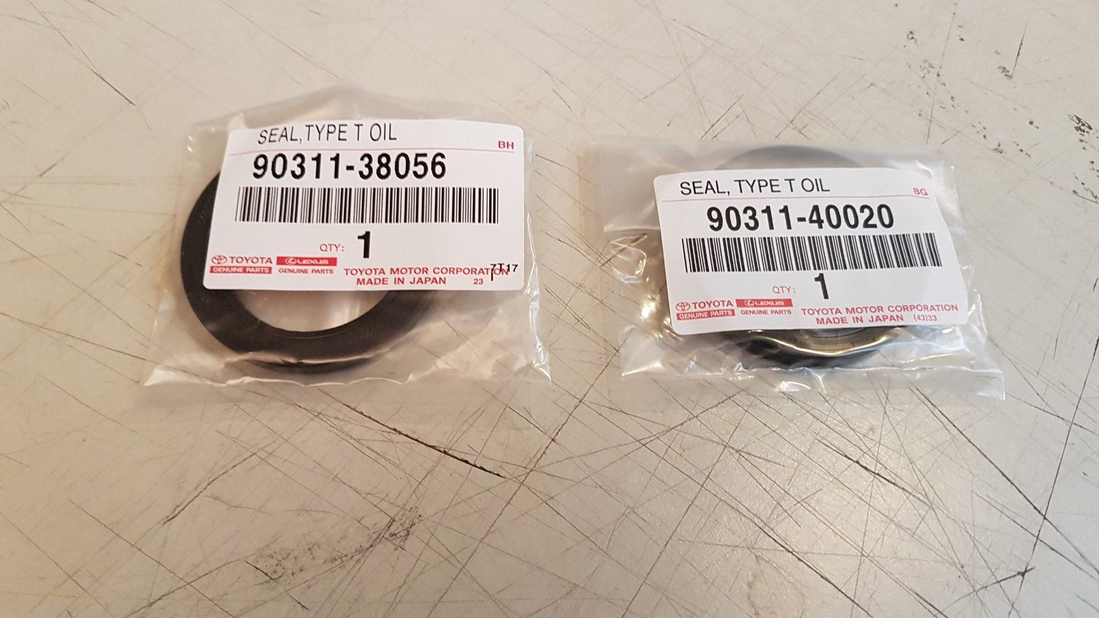 Toyota OEM camshaft seals - 1JZ-GTE VVTi