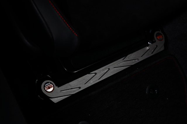 Summit Front Seat Rail Support Bar Toyota GT86 / Subaru BRZ - Klik om te sluiten