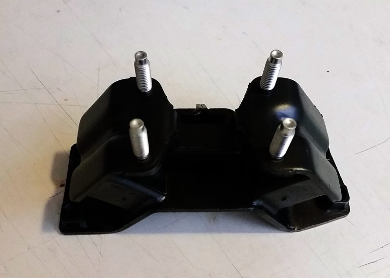 TRD Toyota Technocraft reinforced V160 transimssion mount - Klik om te sluiten